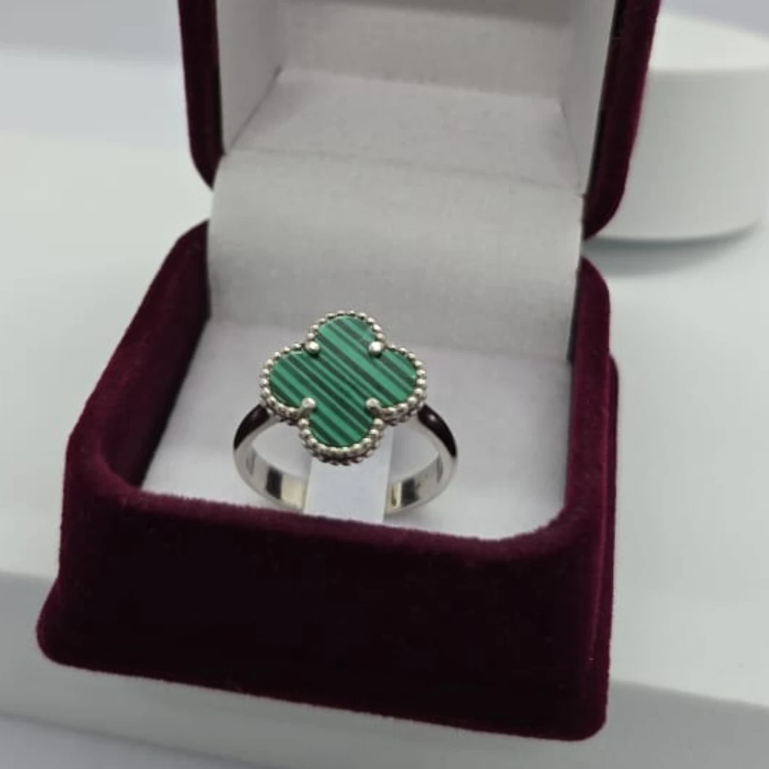 Elora Silver Ring – A Timeless Touch of Elegance ✨💍