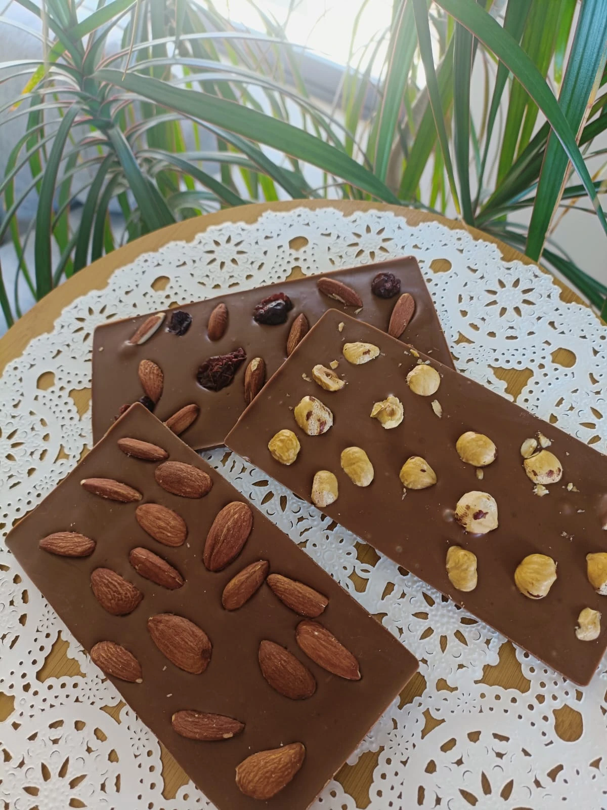 Dubai Chocolate Bars – Family Size 500g | Assorted Flavors (Caramel, Crunchy Lot