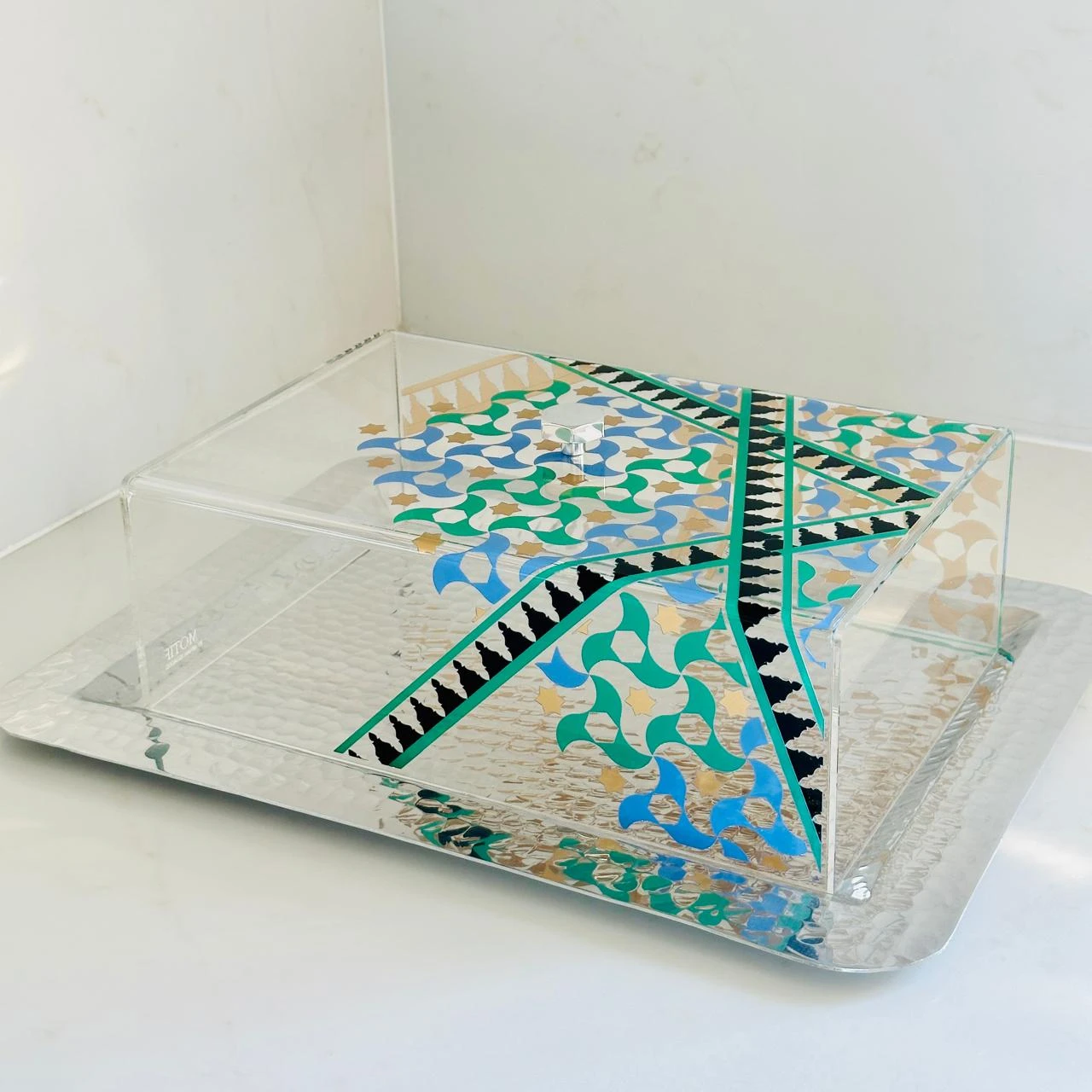 Alicatado Silver Platter with Cover – Handmade Hammered Aluminum Tray with Clear
