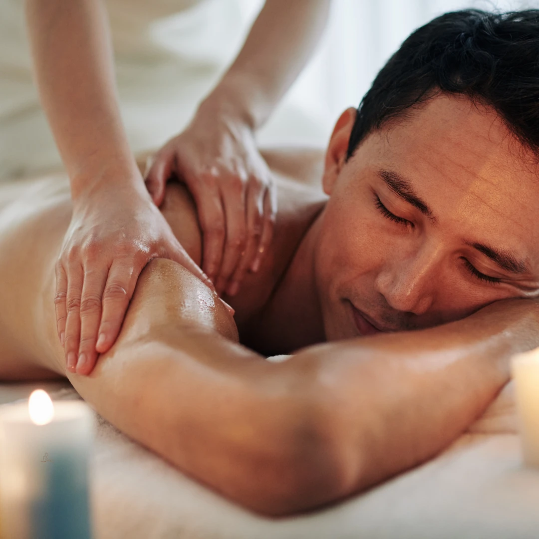 Aromatherapy Massage Session - A Luxurious Relaxation Experience