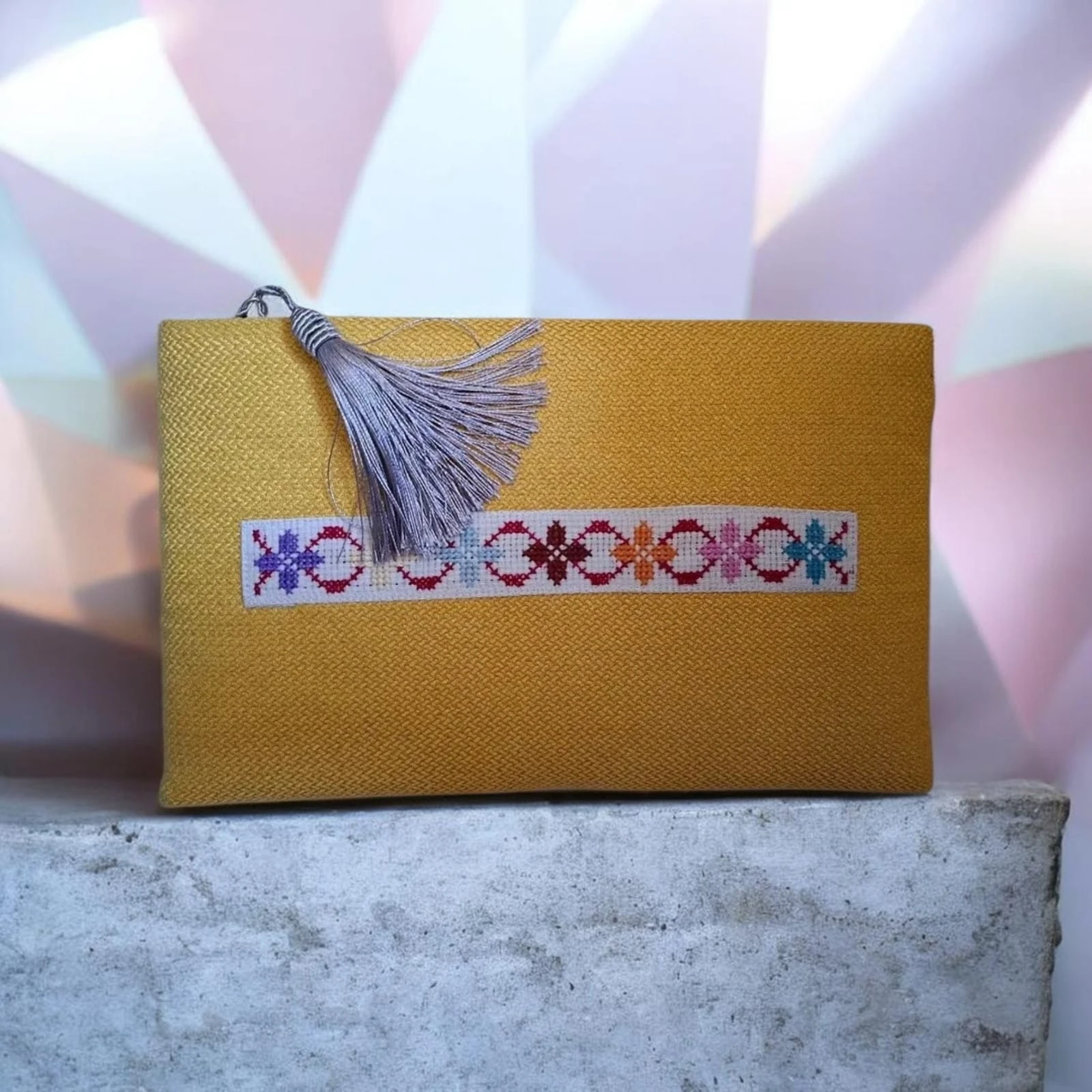 Elegant Clutch with a Modern Heritage Design